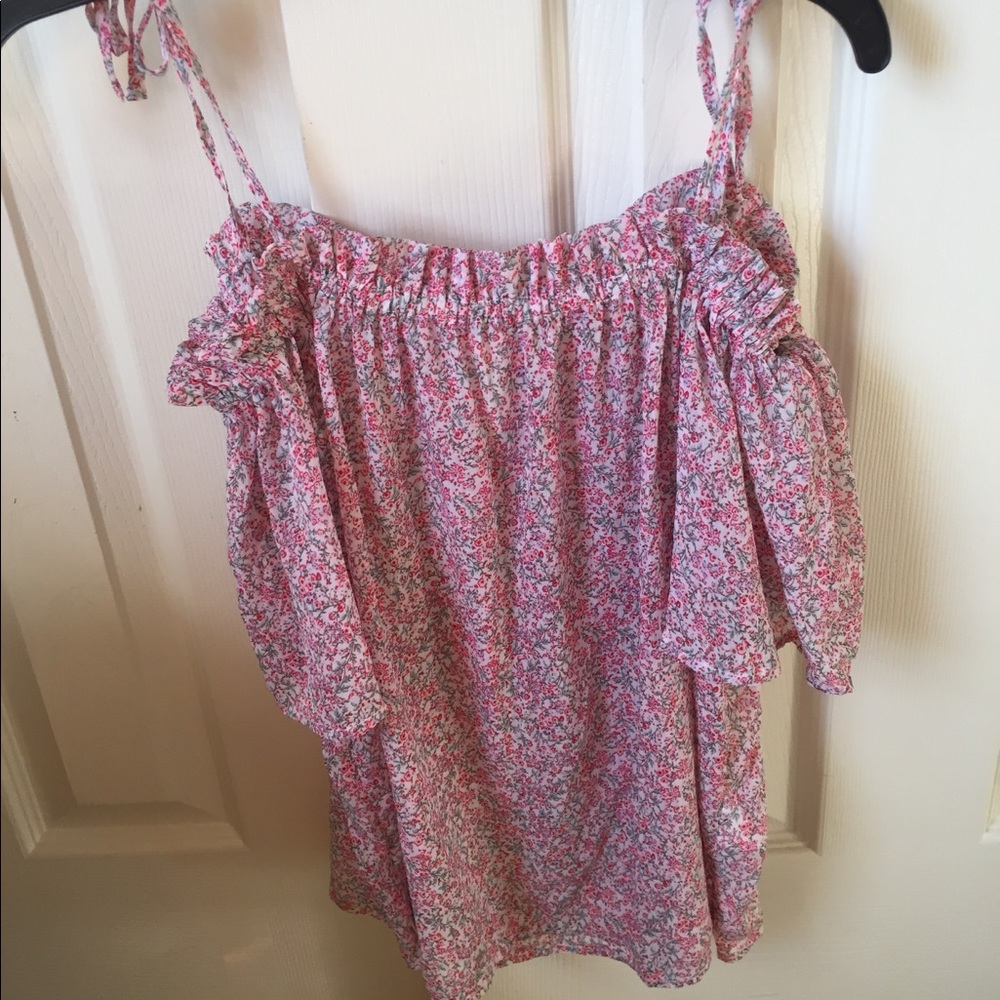H&M off shoulder flower top